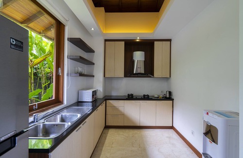 Kutuh Villa | Experience Comfort at Moritz Palm Villa with Pool & Breakfast