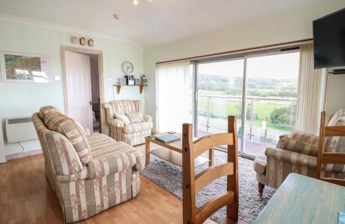 Llandanwg House | Morlyn Guest House Apartment: Rated 9.5/10 & Pet Friendly