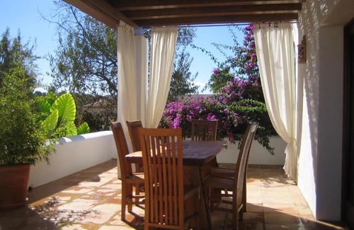 Sant Carles de Peralta Villa | Discover Morna Valley: Oceanfront Bliss for Families
