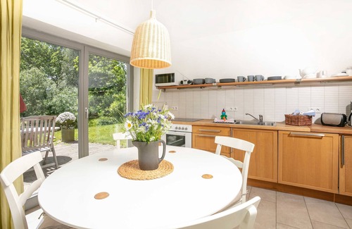 Rugen Island Apartment | Cozy Ocean View Apartments at Morning Dew Solar House