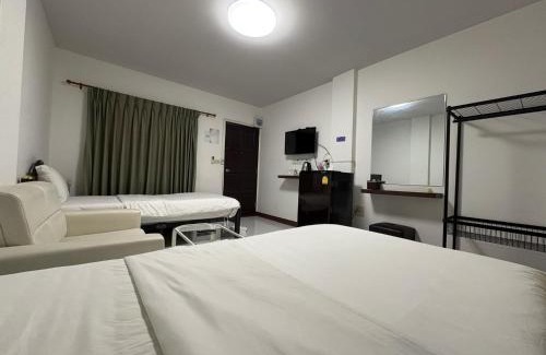 Lop Buri Hotel | Budget-Friendly Stay at Morning Home บ้านหมอนอิง