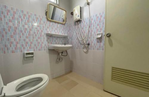 Lop Buri Hotel | Budget-Friendly Stay at Morning Home บ้านหมอนอิง