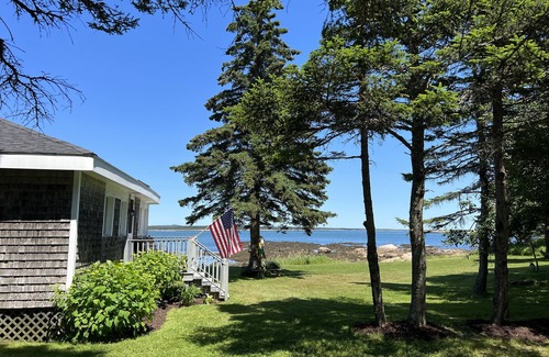Corea Cottage | Secluded Morningside Cottage with Oceanfront Views