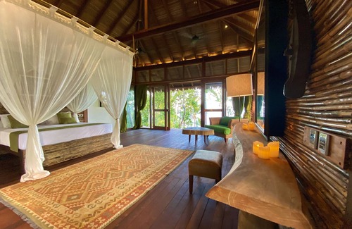 Morotai Island Bed & Breakfast | Experience Comfort at Moro Ma Doto with Pool & Dining