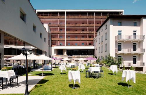 Davos-Platz Hotel | Relax at Morosani Schweizerhof: Spa & Pet-Friendly Retreat