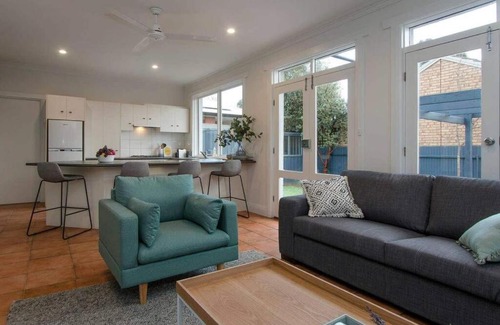 Cumberland Park House | Family-Friendly Morris Cottage at Cumberland Park Awaits You