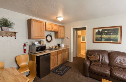 Merlin Cabin | Discover Morrison's Rogue River Lodge: Rated 9/10 Stay