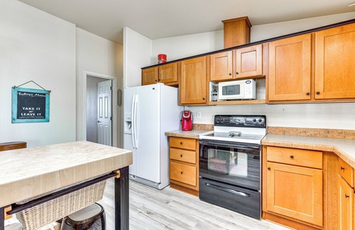 Morristown House | Relaxing Morristown Home with Private Pool & Patio Oasis