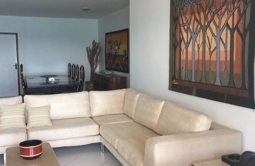 Praia do Morro Apartment | Scenic Morro Beach Guarapari: Pet-Friendly Ocean View Escape