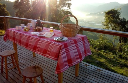 Picada Cafe Cabin | Top-Rated Morro do Vento: Family and Pet Friendly Stay