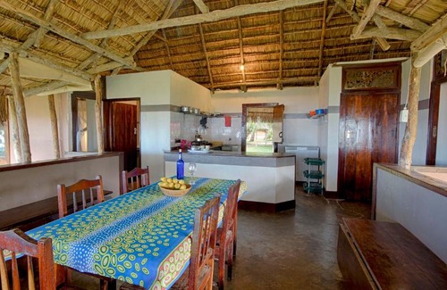 Morrungulo Cabin | Relaxing Morrungulo Beach Lodge with Oceanfront Views