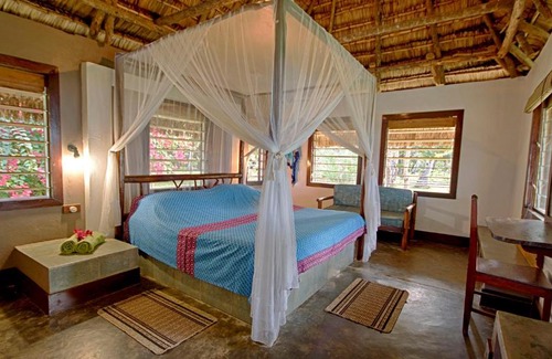 Morrungulo Cabin | Relaxing Morrungulo Beach Lodge with Oceanfront Views