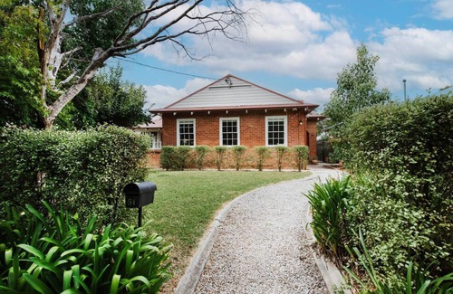 Central Mudgee House | Discover Mortimer Gardens in Mudgee's Scenic Heart