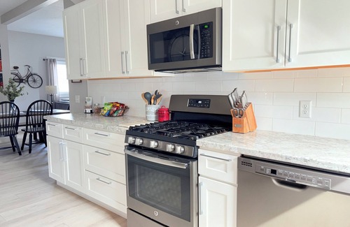 Lakeside House | Pet-Friendly Morton Retreat with Beach Access and Lake Views