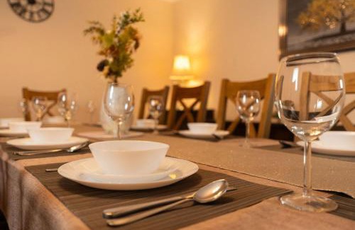 Fort William House | Discover Morvich House: Child-Friendly Retreat with Kitchen