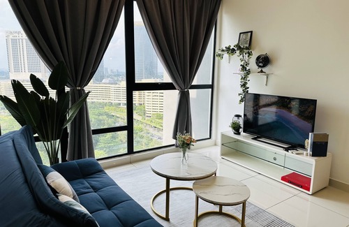 Central District Apartment | Relaxing Mosaic Retreat: Ideal for Groups of 6-11