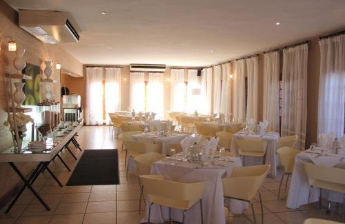 Polokwane House | Discover Mosate Lodge: Wheelchair Accessible Comfort