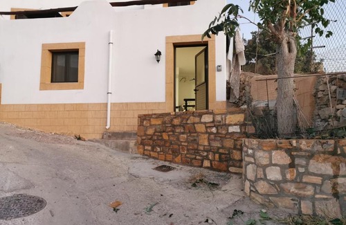 Lipsoi House | Scenic Moscha's View Studio - Pet Friendly & Ocean Views