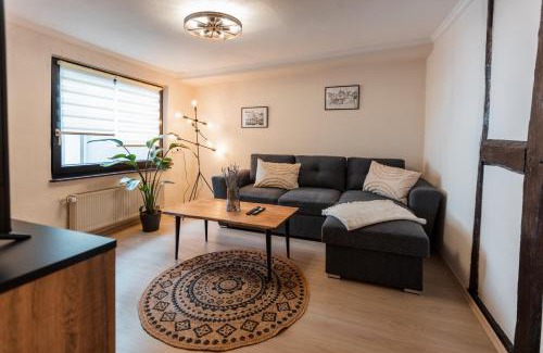 Ediger House | Inviting Ediger-Eller Getaway with Netflix & Family Amenities