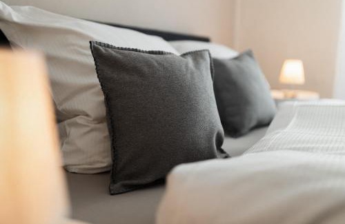 Ediger House | Inviting Ediger-Eller Getaway with Netflix & Family Amenities