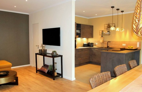 Traben-Trarbach Apartment | Romantic Retreat at Mosel - Ocean View & Spa Amenities