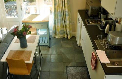 Moseley House | Quiet Coach House Retreat with Garden in Birmingham