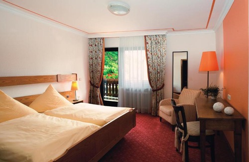 Loef Hotel | Discover Moselhotel & Restaurant Zur Traube: Wheelchair Access