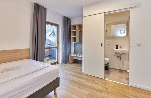 Wintrich Hotel | Discover Comfort at Moselhotel Weinhaus Simon with Spa & Dining