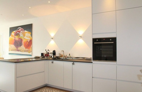 Traben-Trarbach Apartment | Moselle loggia modern bright apartment with balcony, air conditioning, underground parking