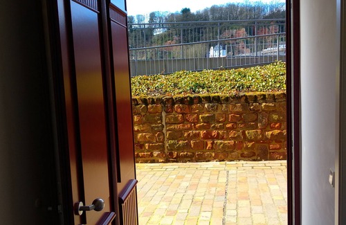 Maximin Apartment | Explore the Moselle Valley Pearl Studio Apartment Retreat