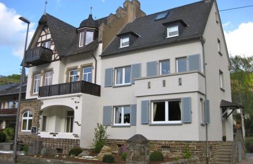 Alken Apartment | Relax at Moselschön 2.0 with a Relaxing Hot Tub Experience