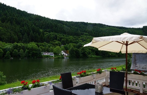 Traben-Trarbach House | Experience Moselufer: Timeless Half-Timbered Retreat with Pool