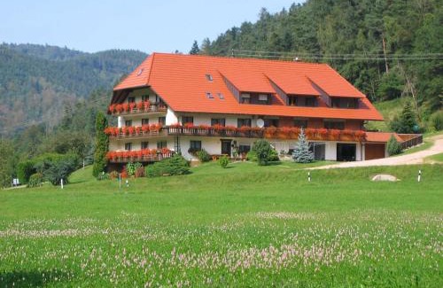 Elzach House | Family-Friendly Stay at Mosertonihof for Memorable Getaways