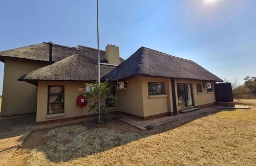 Leeupoort House | Family-Friendly Moshate Lodge Zebula with Pool & Kitchen