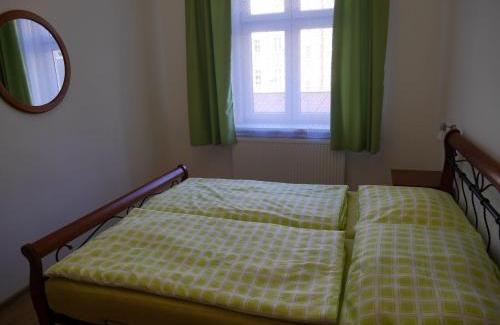 Karlovy Vary Apartment | Discover Moskevská 40: Family-Friendly & Guest Rated 9.6