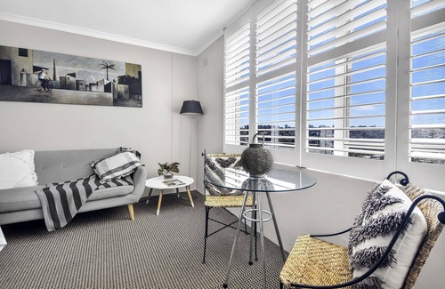 Mosman Apartment | Inviting Mosman Studio with Ocean Views and Breakfast Included