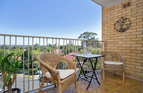 Mosman Apartment | Peaceful Retreat at MOS72 with Breakfast & Family Amenities