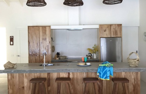 Moso Island House | Beachfront Moso Island Retreat with Private Pool & Ocean Views