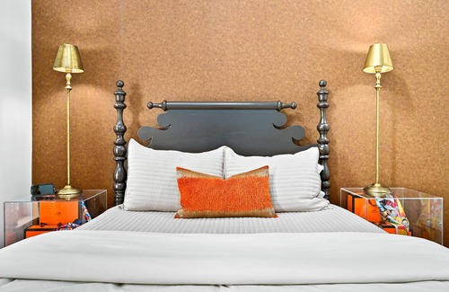 Dripping Springs Cottage | Experience Moss Cottage: Hill Country Views & Family-Friendly