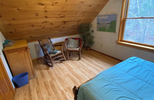 Boothbay Cabin | Cozy Mossy Glen Lodge: Log Cabin by brook with hammock