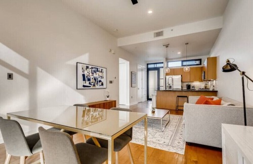 South Lamar Condo | Stylish South Austin Condo with Spa and Hot Tub Amenities