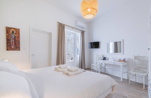 Mosta Bed & Breakfast | Unforgettable Stay at Mosta Dome B&B with Pool & Spa