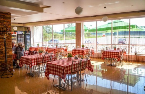 Bulgakovskiy Hotel | Pet-Friendly Motel "Отдых" with Pool & Hot Tub Amenities