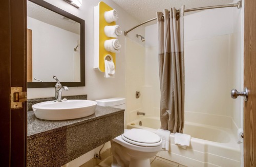 Albert Lea Hotel | Budget-Friendly Stay at Motel 6 Albert Lea, MN with Spa