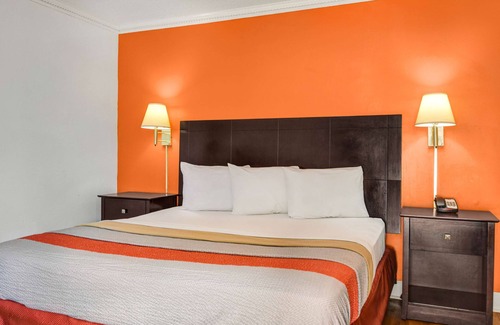 Americus Hotel | Budget-Friendly Motel 6 in Americus, GA with Pool & Breakfast