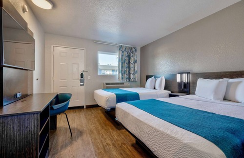 Northeast Anaheim Hotel | Budget-Friendly Motel 6 Anaheim: Family & Spa Amenities