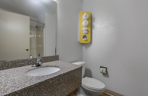 Augusta Hotel | Budget-Friendly Stay at Motel 6 Augusta, KS with Breakfast