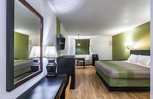 Augusta Hotel | Budget-Friendly Stay at Motel 6 Augusta, KS with Breakfast