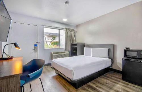 North Lamar Hotel | Convenient Motel 6 in Austin, TX - Pet Friendly Stay
