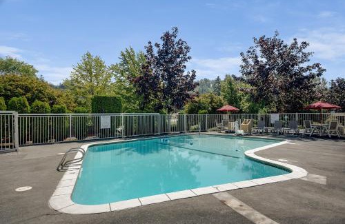 Sehome Hotel | Pet-Friendly Comfort at Motel 6-Bellingham, WA
